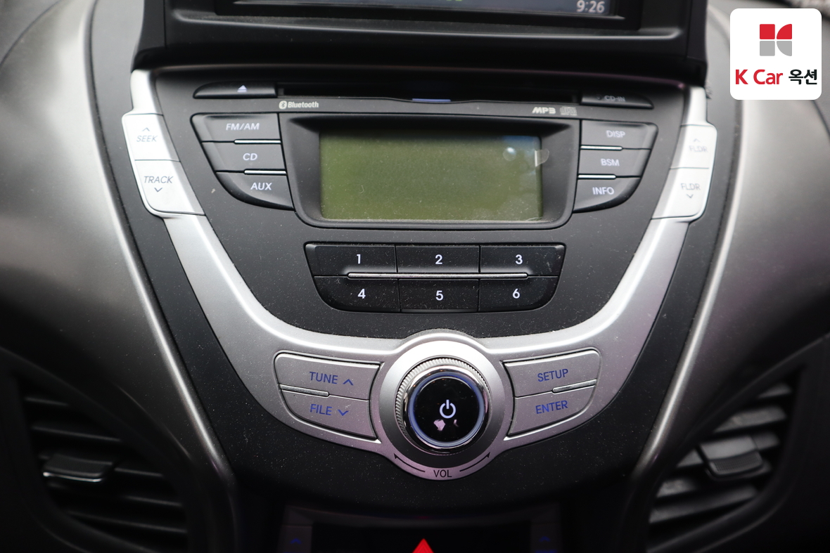 هيونداي إلانترا 2011 - صورة 14