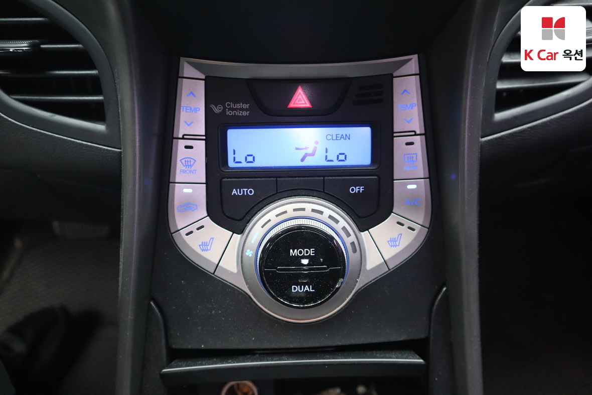 هيونداي إلانترا 2011 - صورة 15