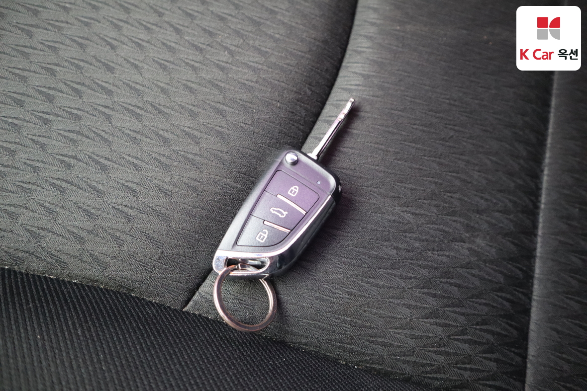 هيونداي إلانترا 2011 - صورة 17