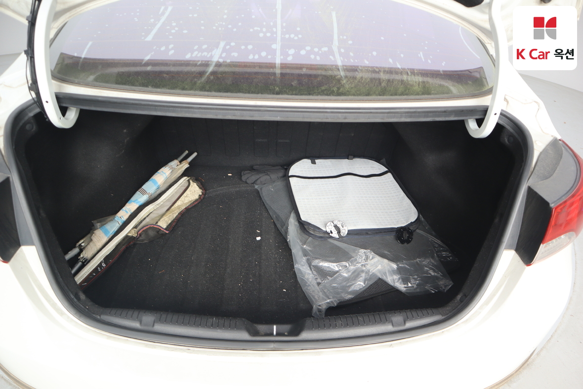 هيونداي إلانترا 2011 - صورة 24