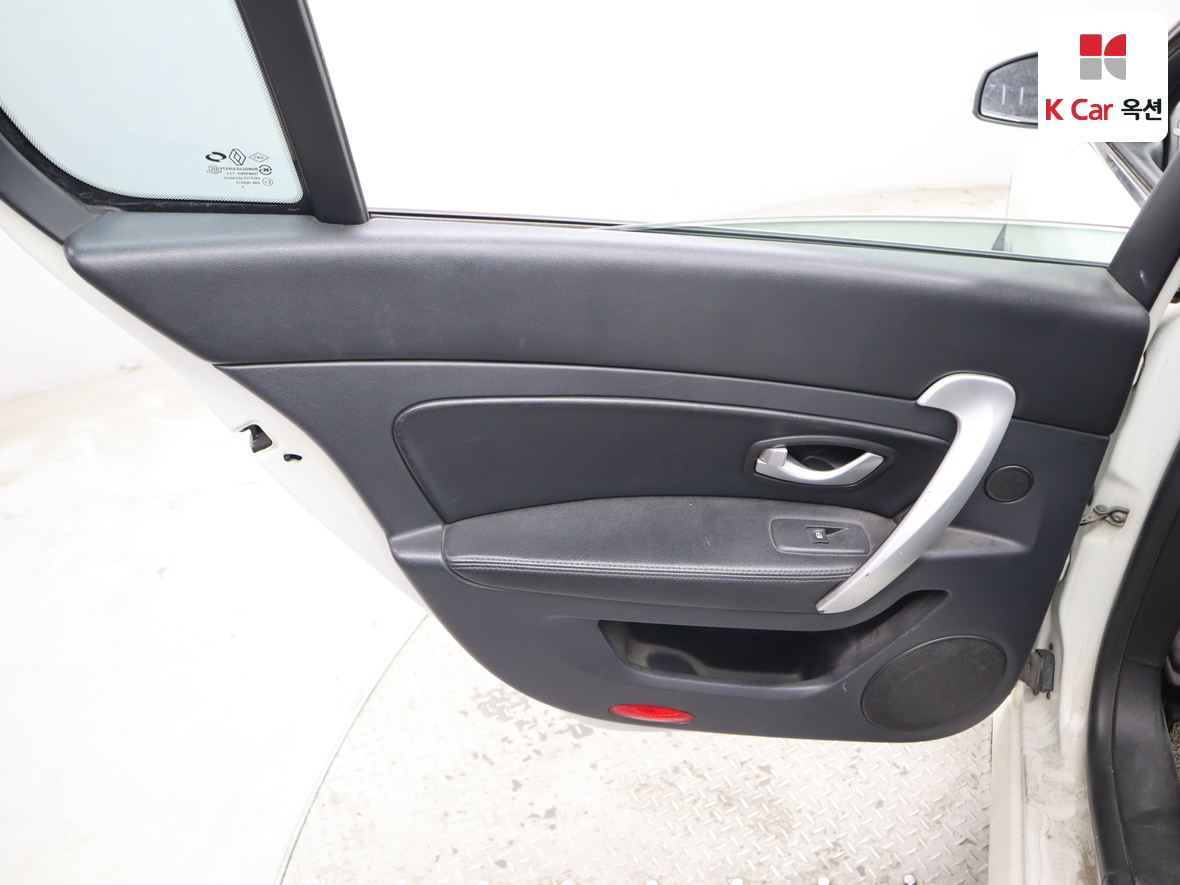 رينو كوريا 뉴SM5 2013 - صورة 28