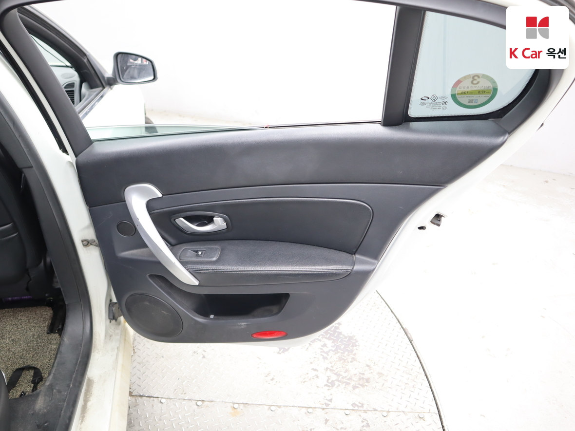 رينو كوريا 뉴SM5 2013 - صورة 32