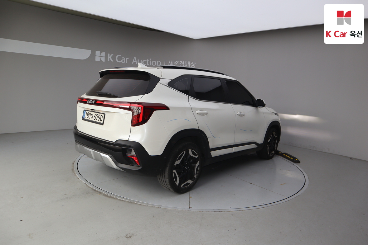 Kia Seltos - 2