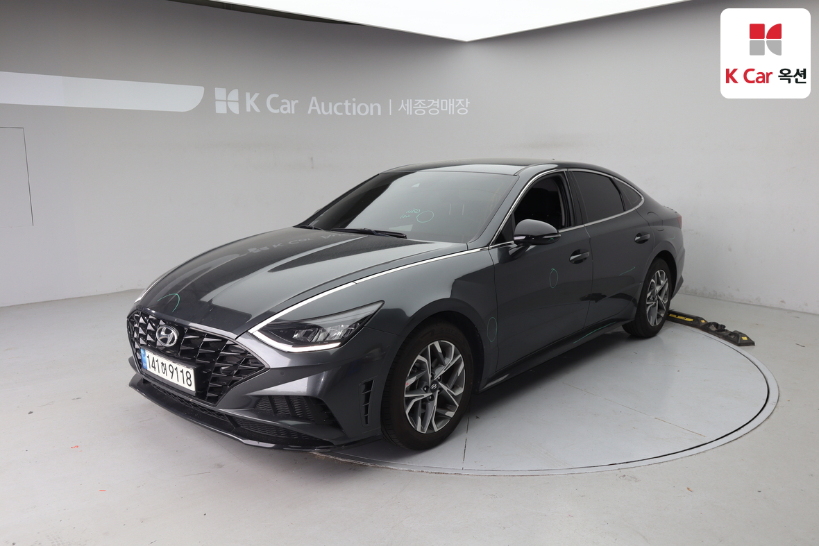 Hyundai Sonata - 1