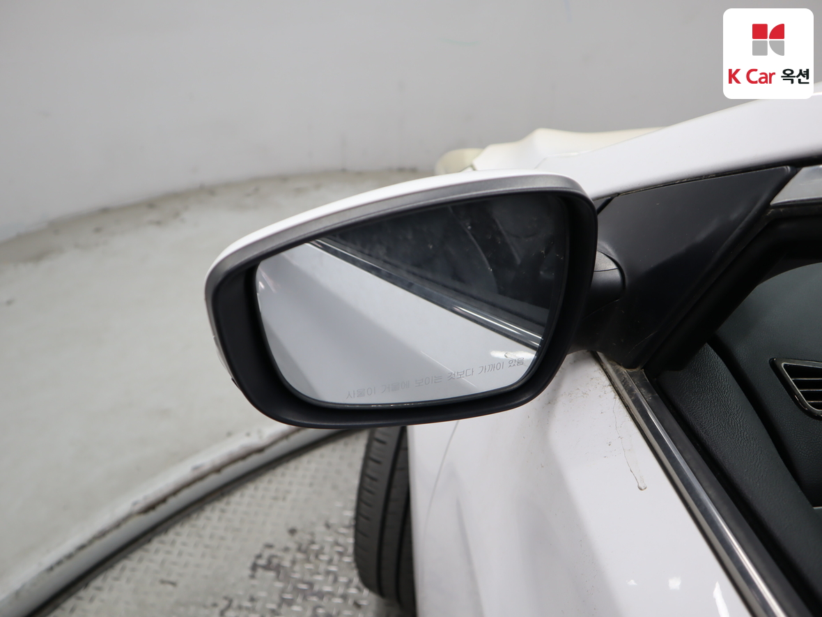 Hyundai Elantra 2015 - Image 21