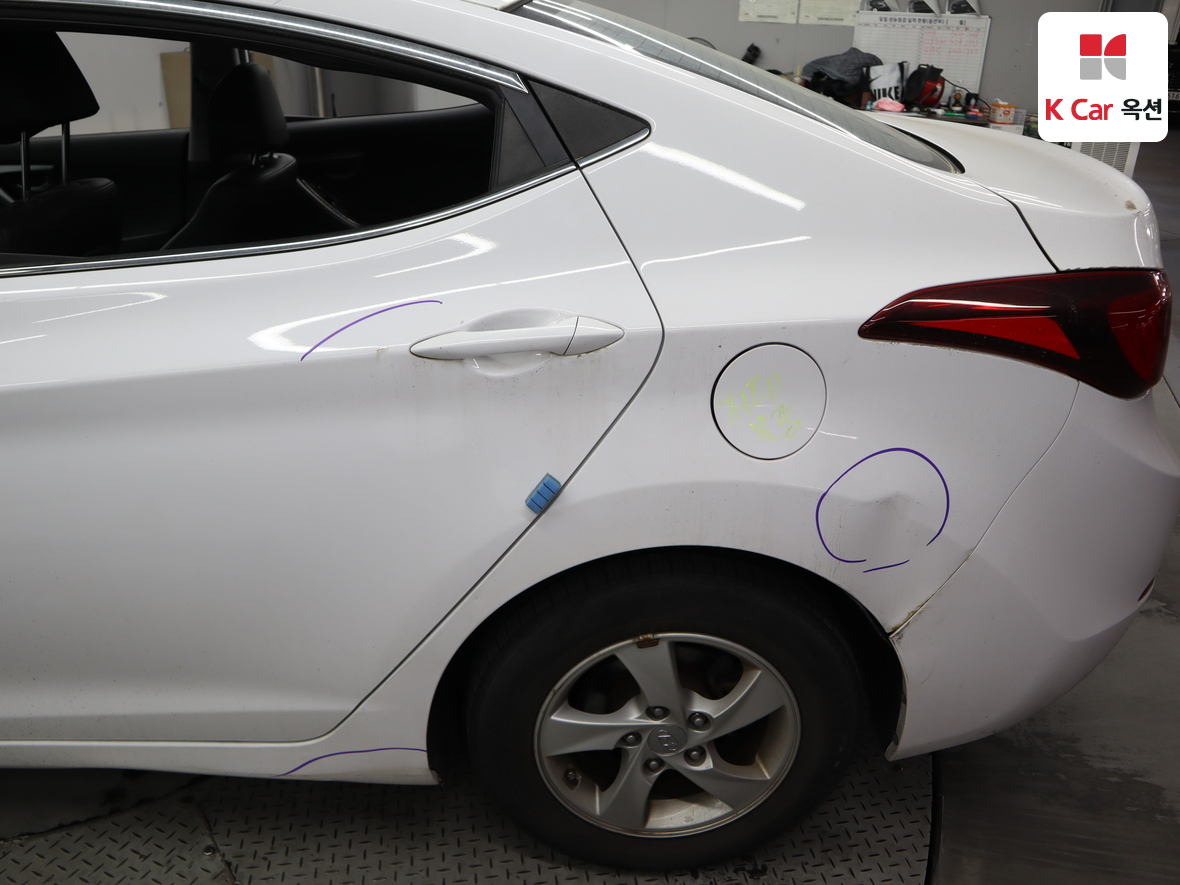 Hyundai Elantra 2015 - Image 39