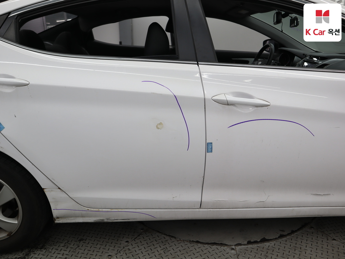 Hyundai Elantra 2015 - Image 42