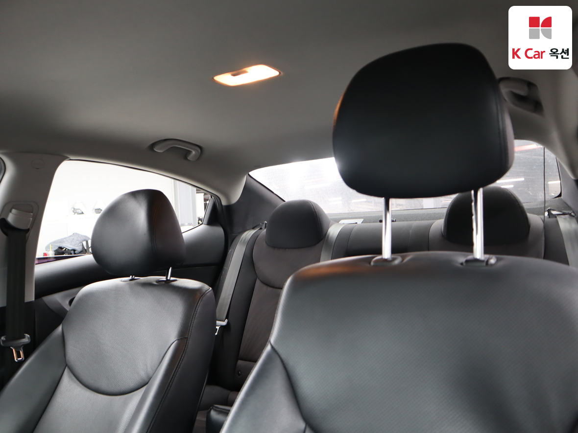 Hyundai Elantra 2015 - Image 19