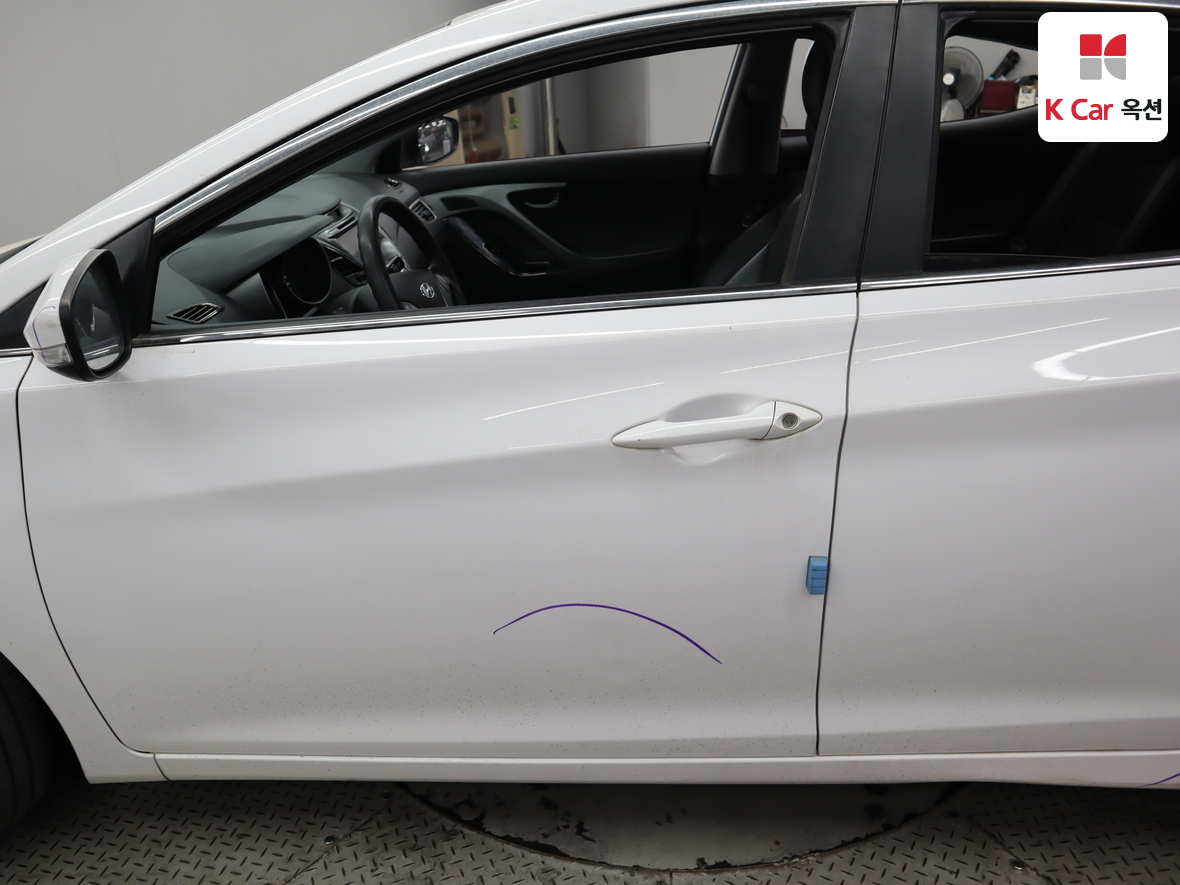 Hyundai Elantra 2015 - Image 38