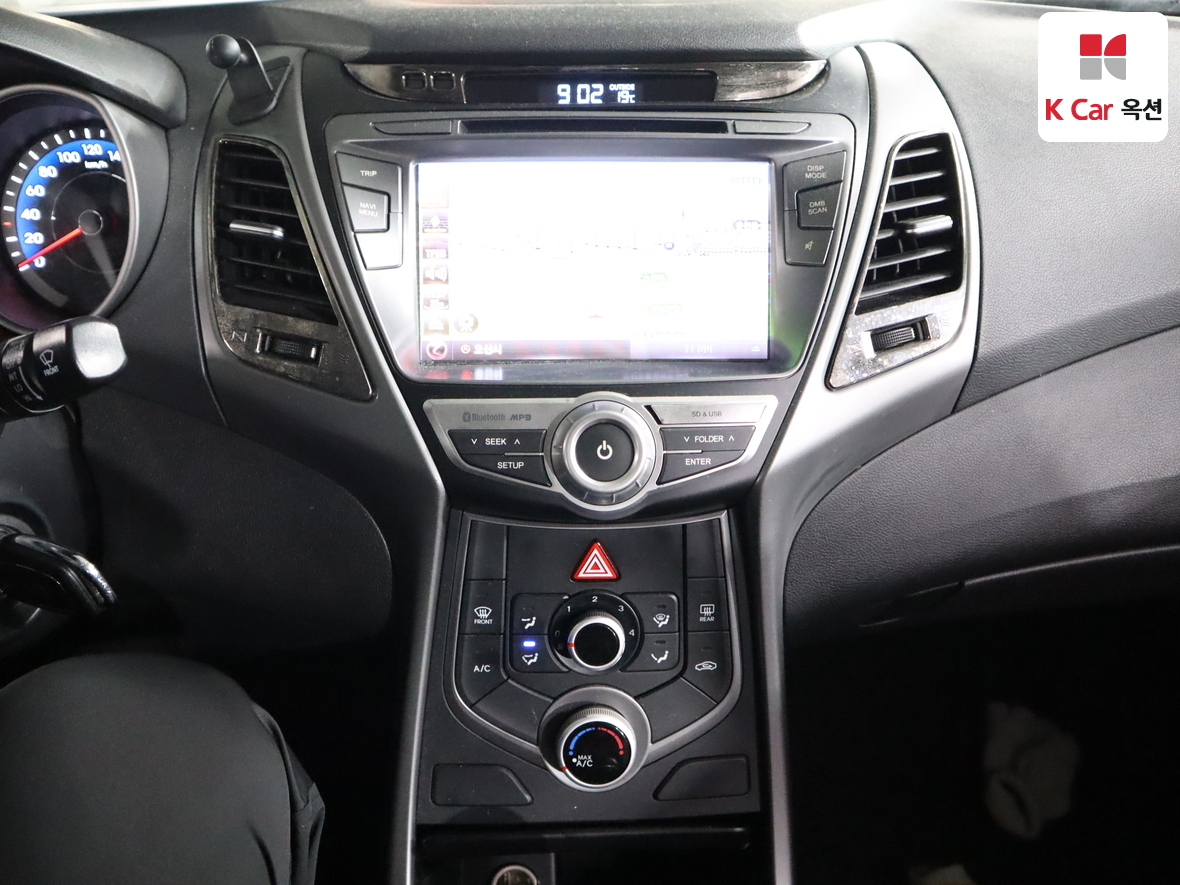 Hyundai Elantra 2015 - Image 6