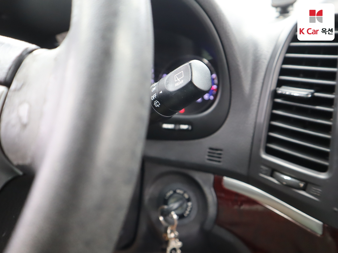 Hyundai Santa Fe 2011 - Image 11