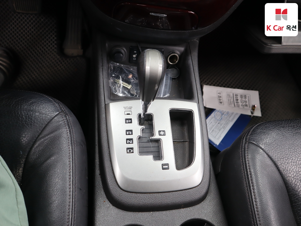 Hyundai Santa Fe 2011 - Image 16