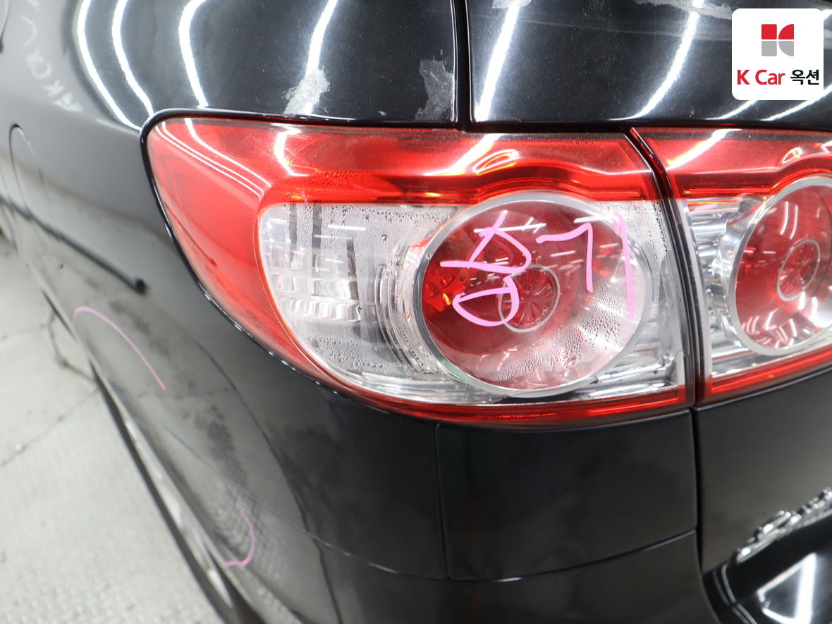 Hyundai Santa Fe 2011 - Image 27