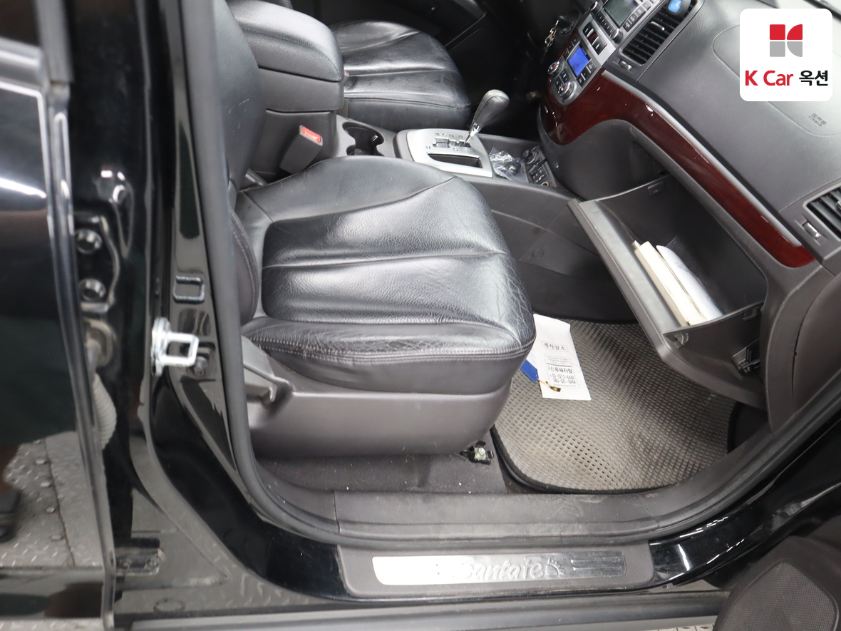 Hyundai Santa Fe 2011 - Image 34