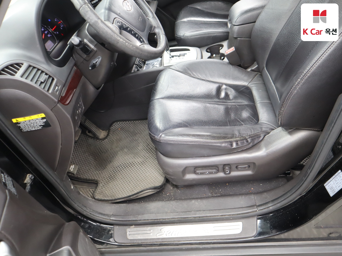 Hyundai Santa Fe 2011 - Image 17