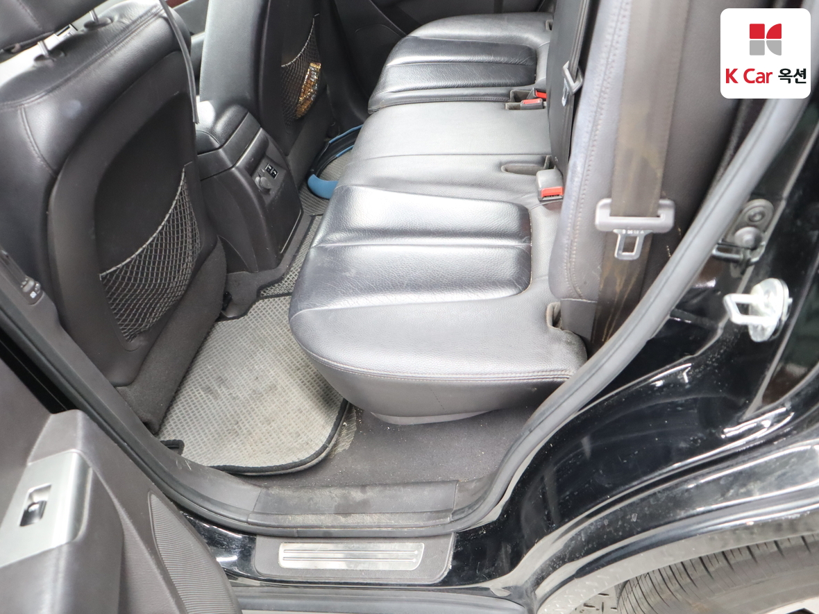 Hyundai Santa Fe 2011 - Image 25