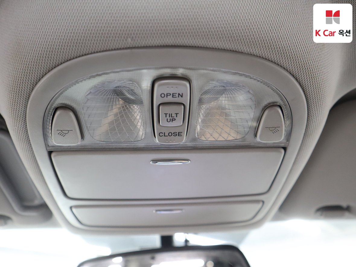 Hyundai Santa Fe 2011 - Image 12