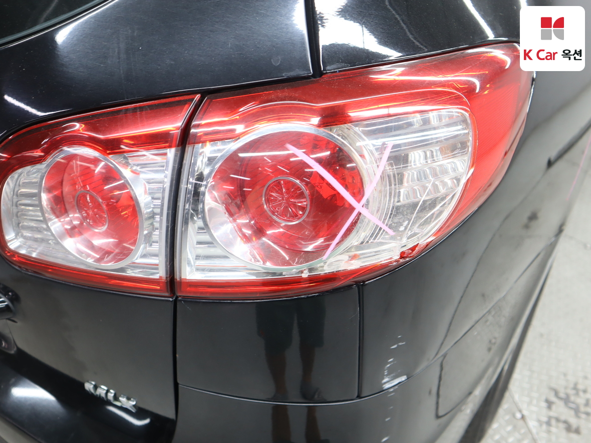 Hyundai Santa Fe 2011 - Image 28