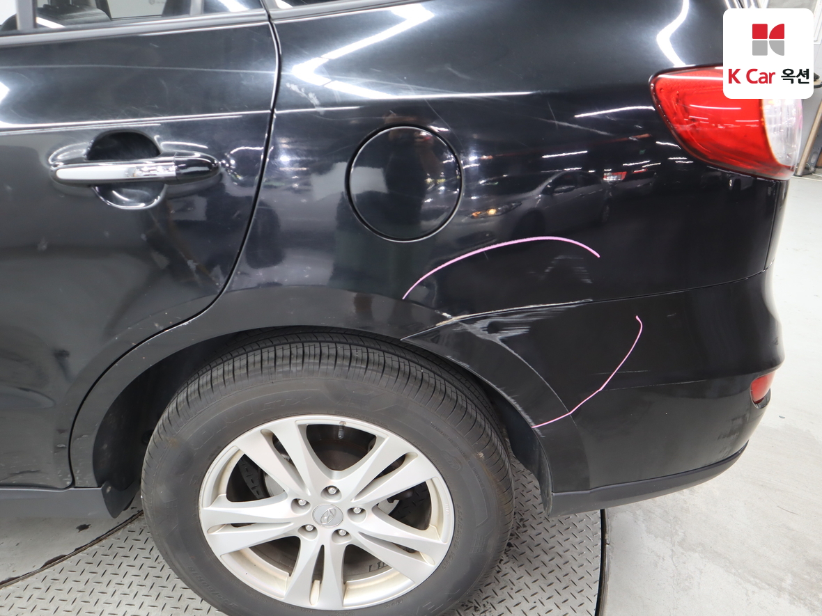 Hyundai Santa Fe 2011 - Image 45