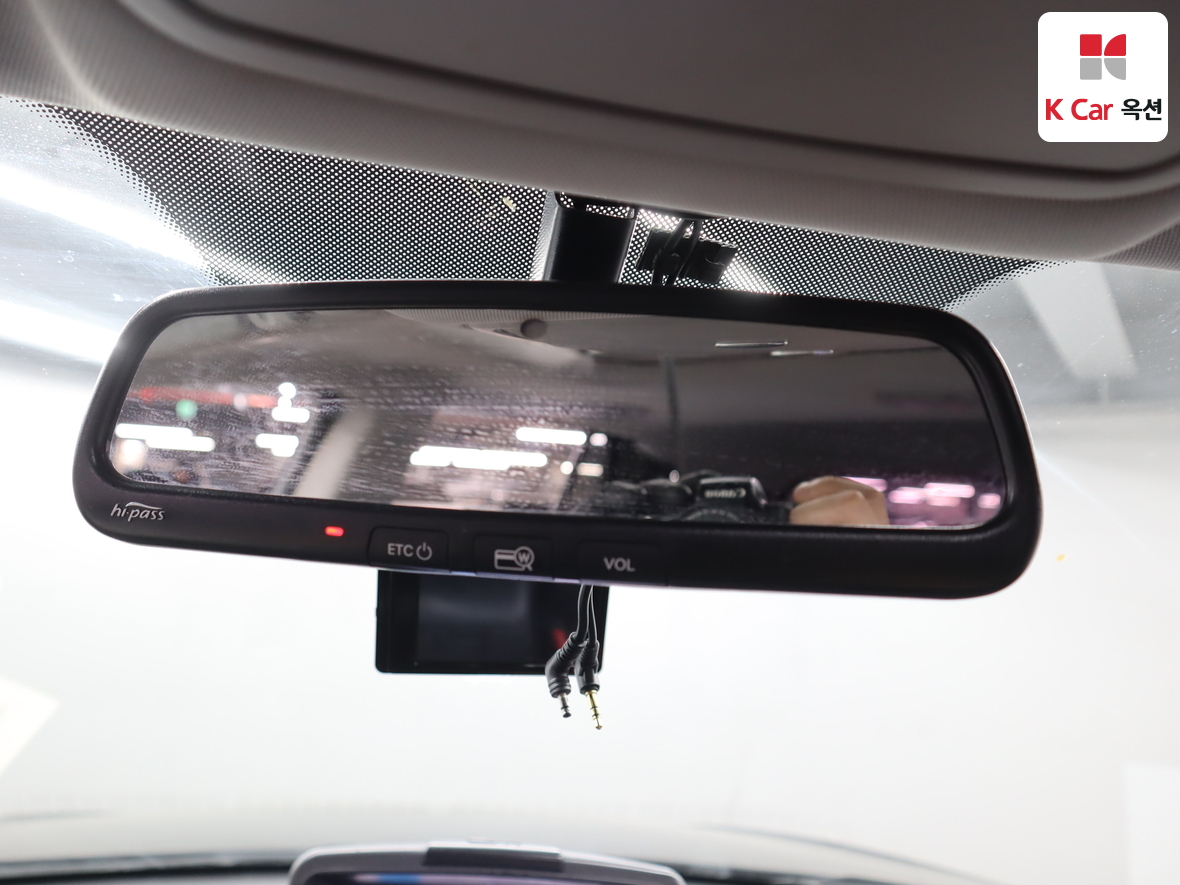 Hyundai Santa Fe 2011 - Image 13