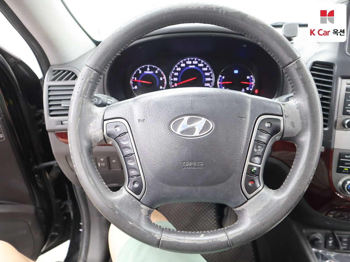 Hyundai Santa Fe 2011 - Image 10