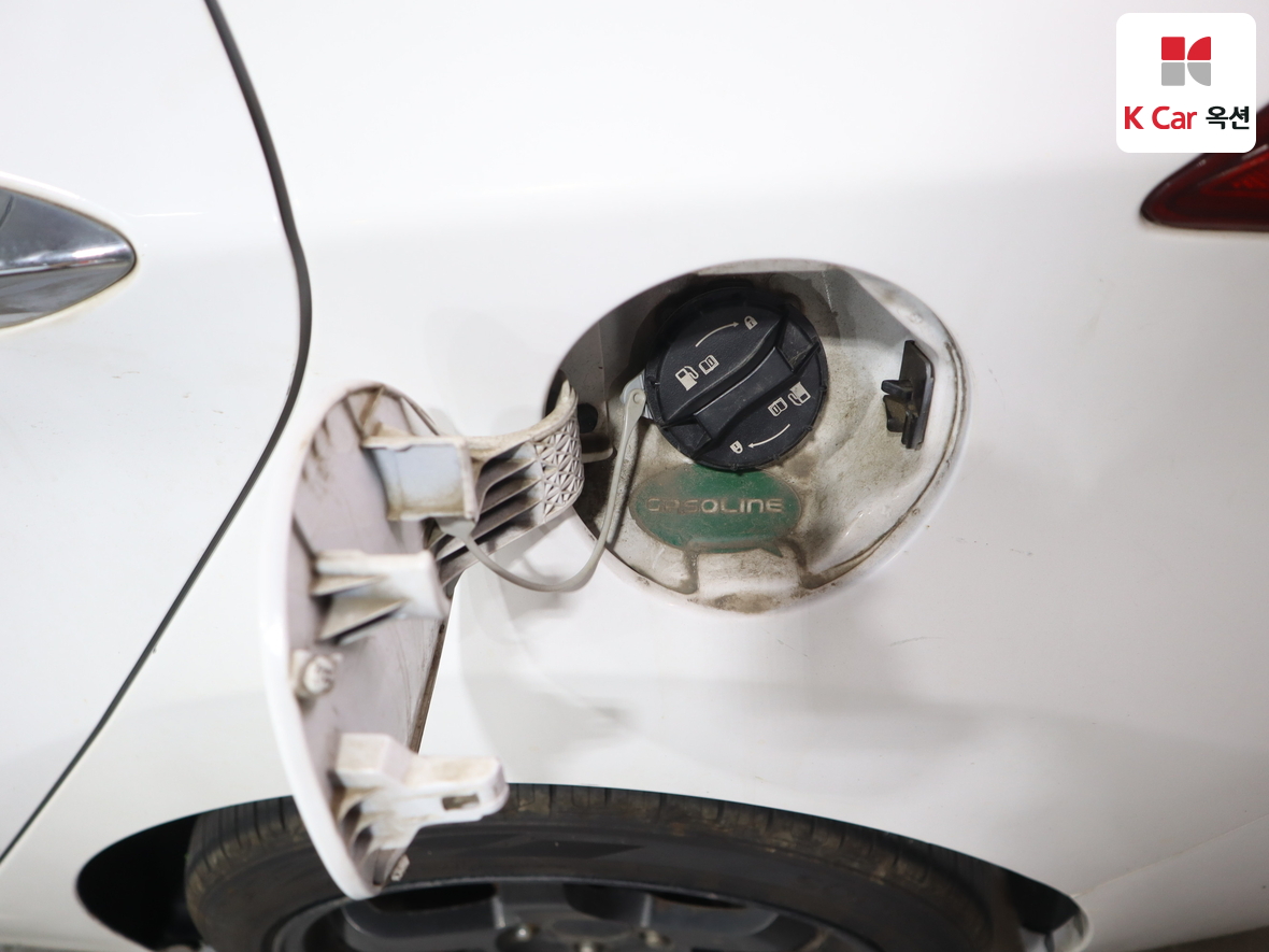 هيونداي إلانترا 2012 - صورة 24