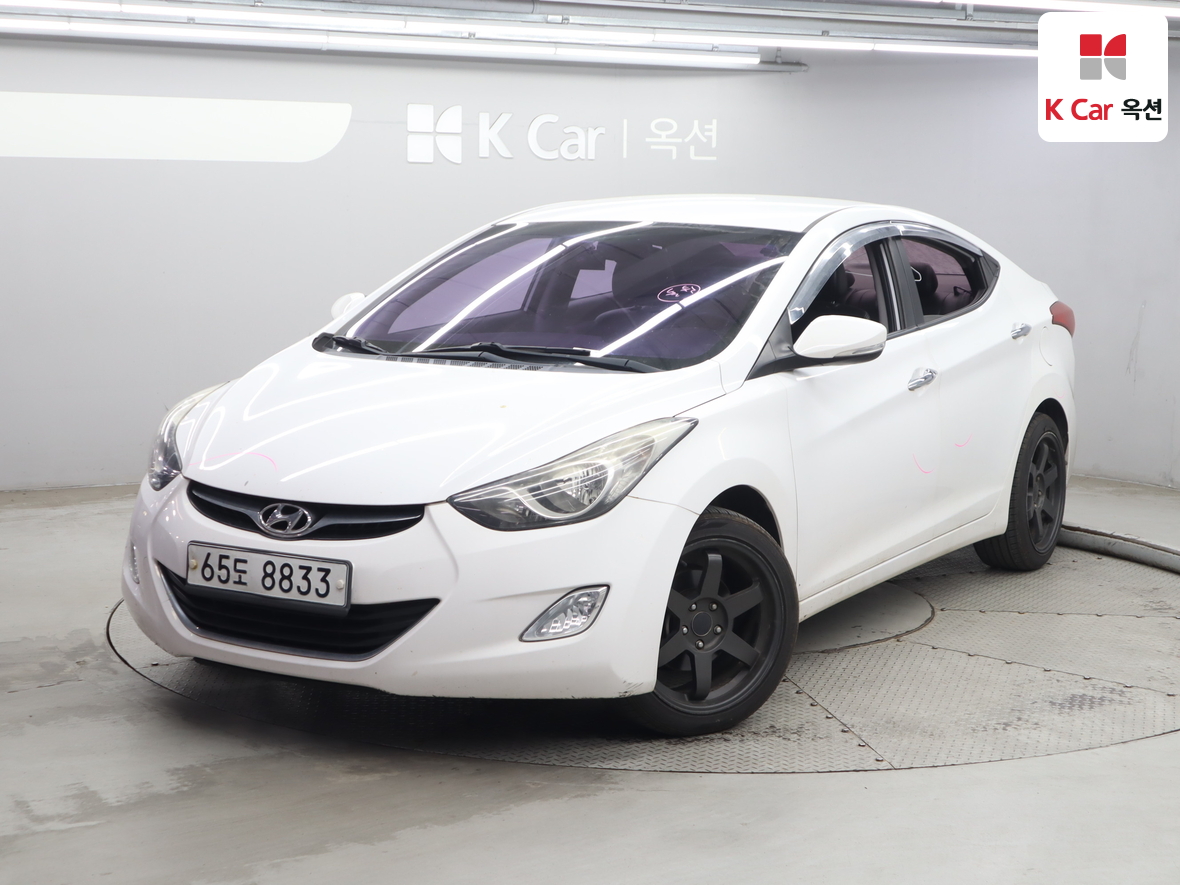 هيونداي إلانترا 2012 - صورة 1