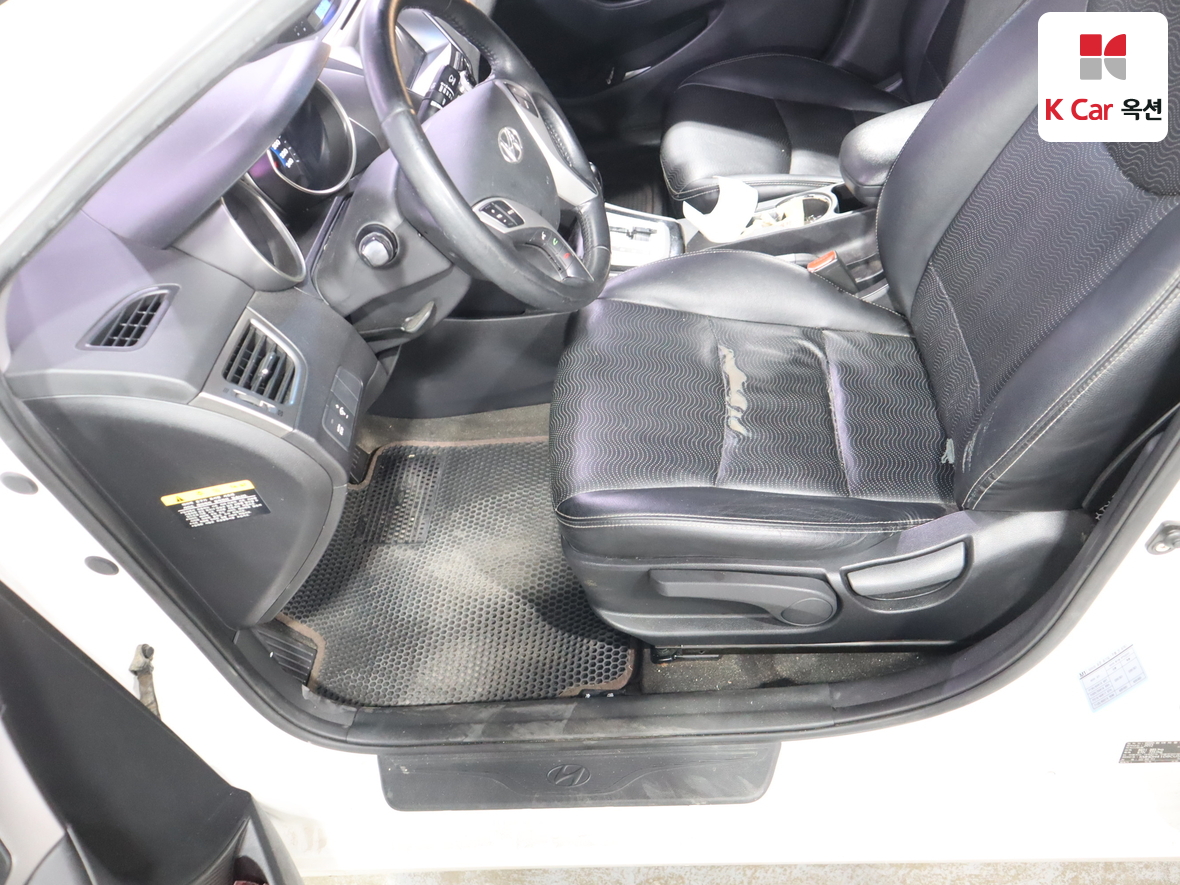 هيونداي إلانترا 2012 - صورة 18