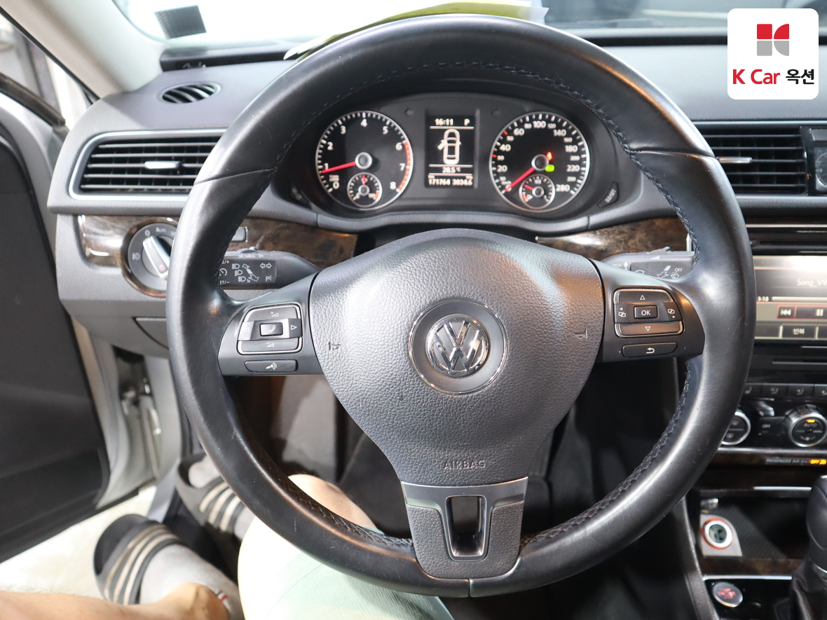 VOLKSWAGEN 파사트 - 10