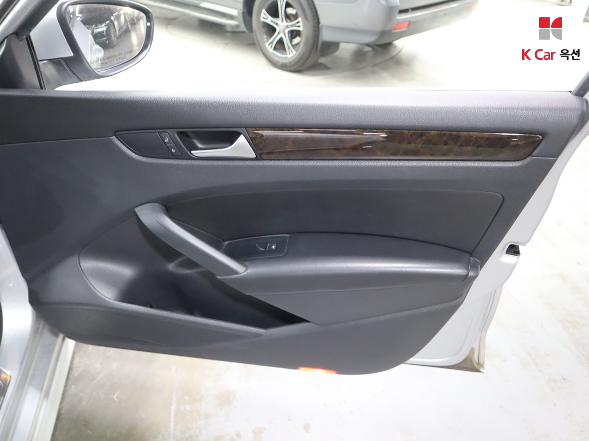 VOLKSWAGEN 파사트 - 29