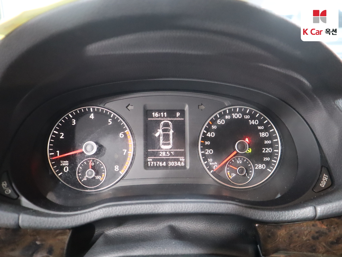 VOLKSWAGEN 파사트 - 5