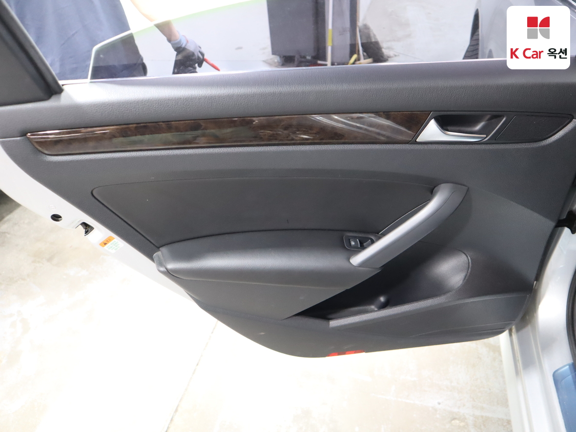 VOLKSWAGEN 파사트 - 23