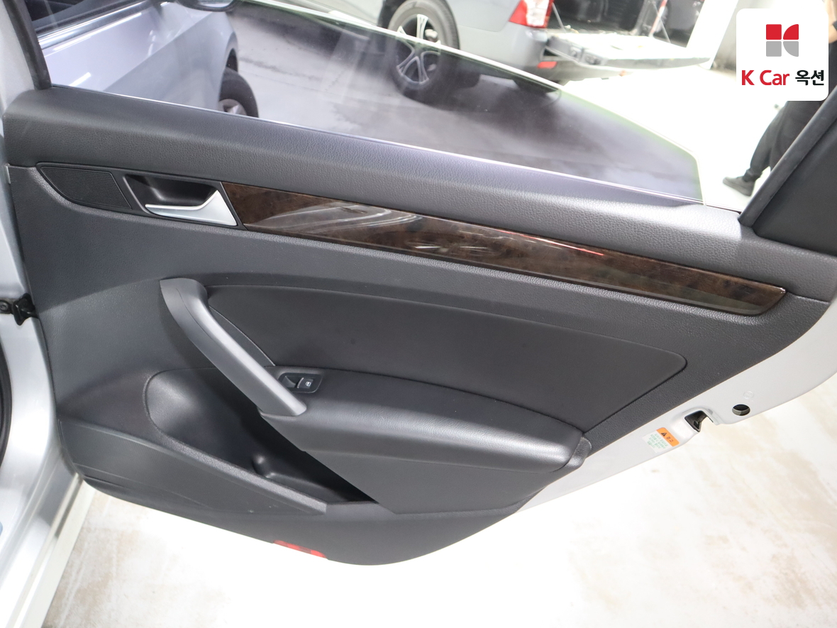 VOLKSWAGEN 파사트 - 27