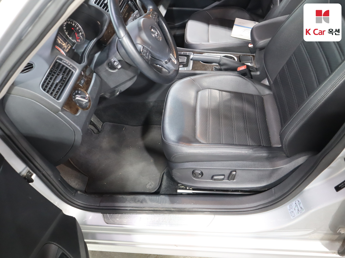 VOLKSWAGEN 파사트 - 18