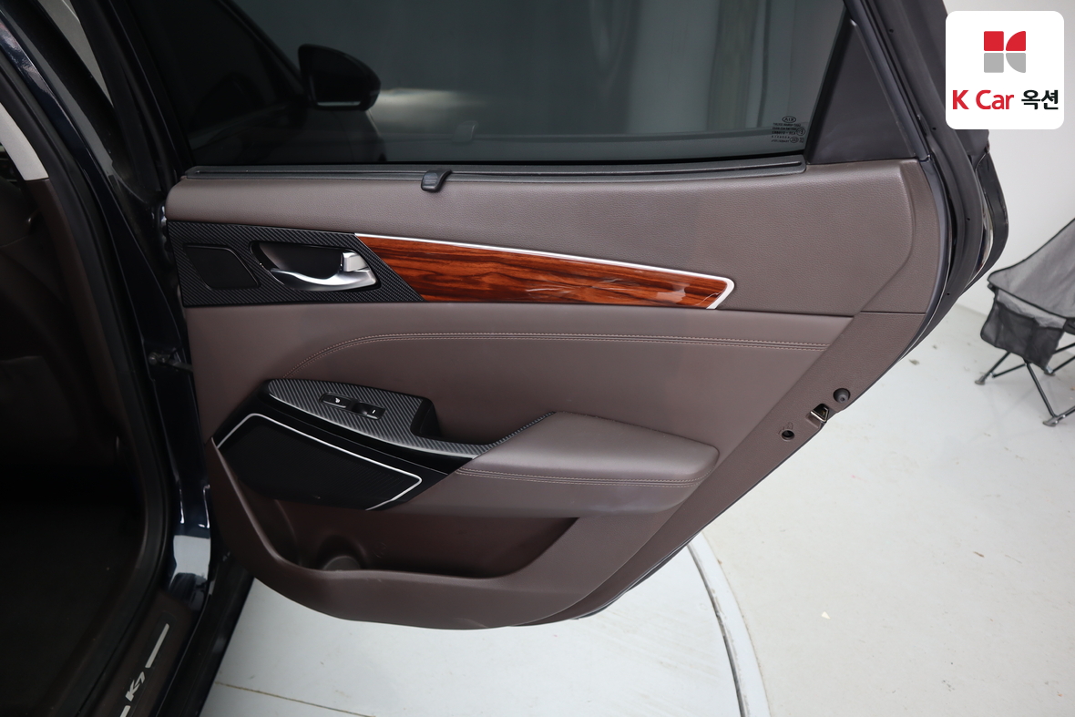 Kia K7 2017 - Image 31