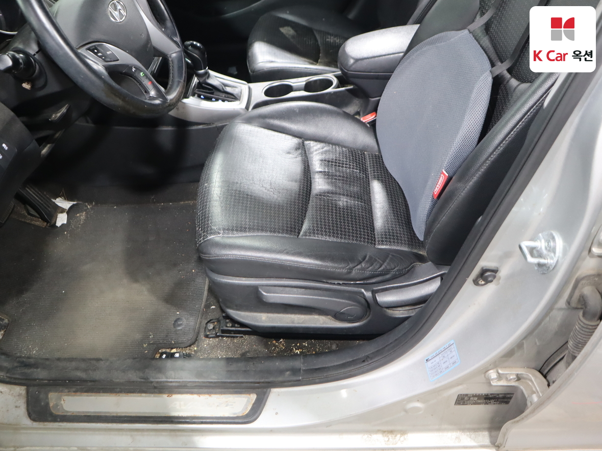 Hyundai Elantra 2016 - Image 17