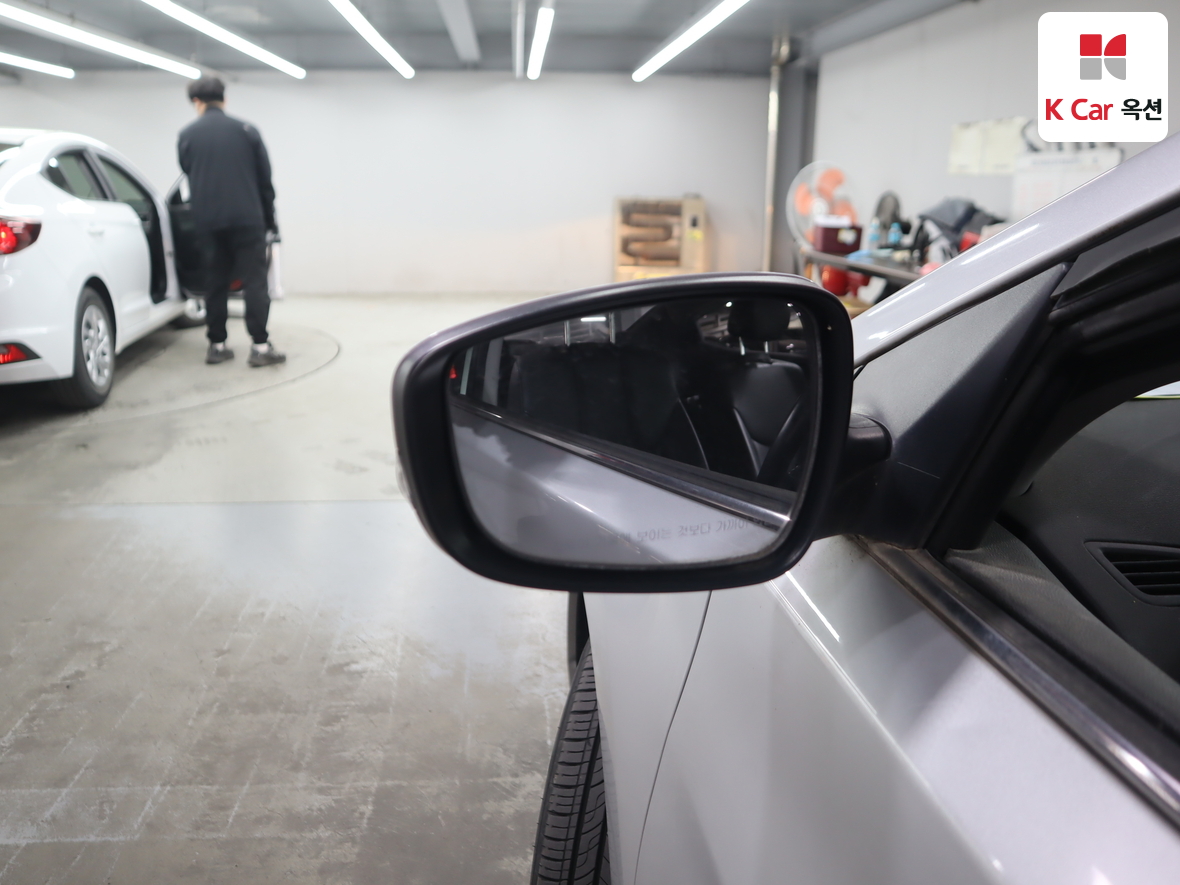 Hyundai Elantra 2016 - Image 21