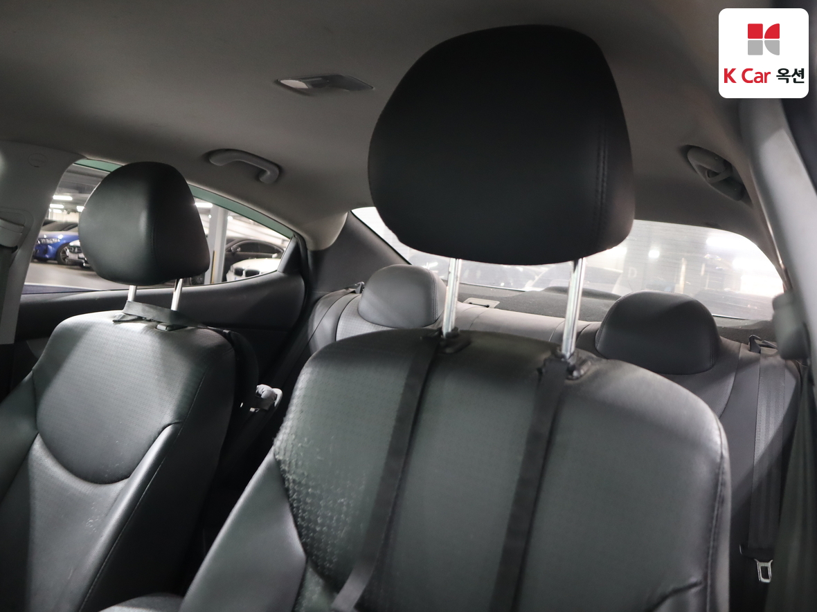 Hyundai Elantra 2016 - Image 18