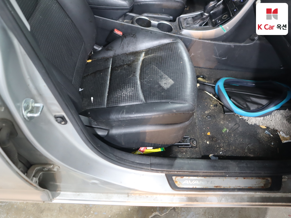 Hyundai Elantra 2016 - Image 29