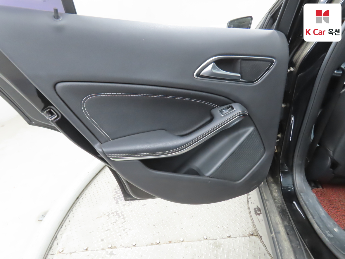 Mercedes-Benz GLA-Class - 26