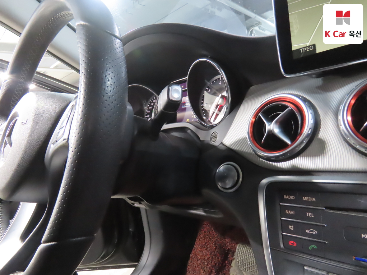 Mercedes-Benz GLA-Class - 11