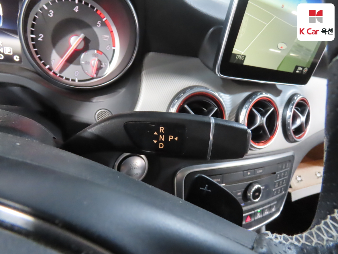 Mercedes-Benz GLA-Class - 17