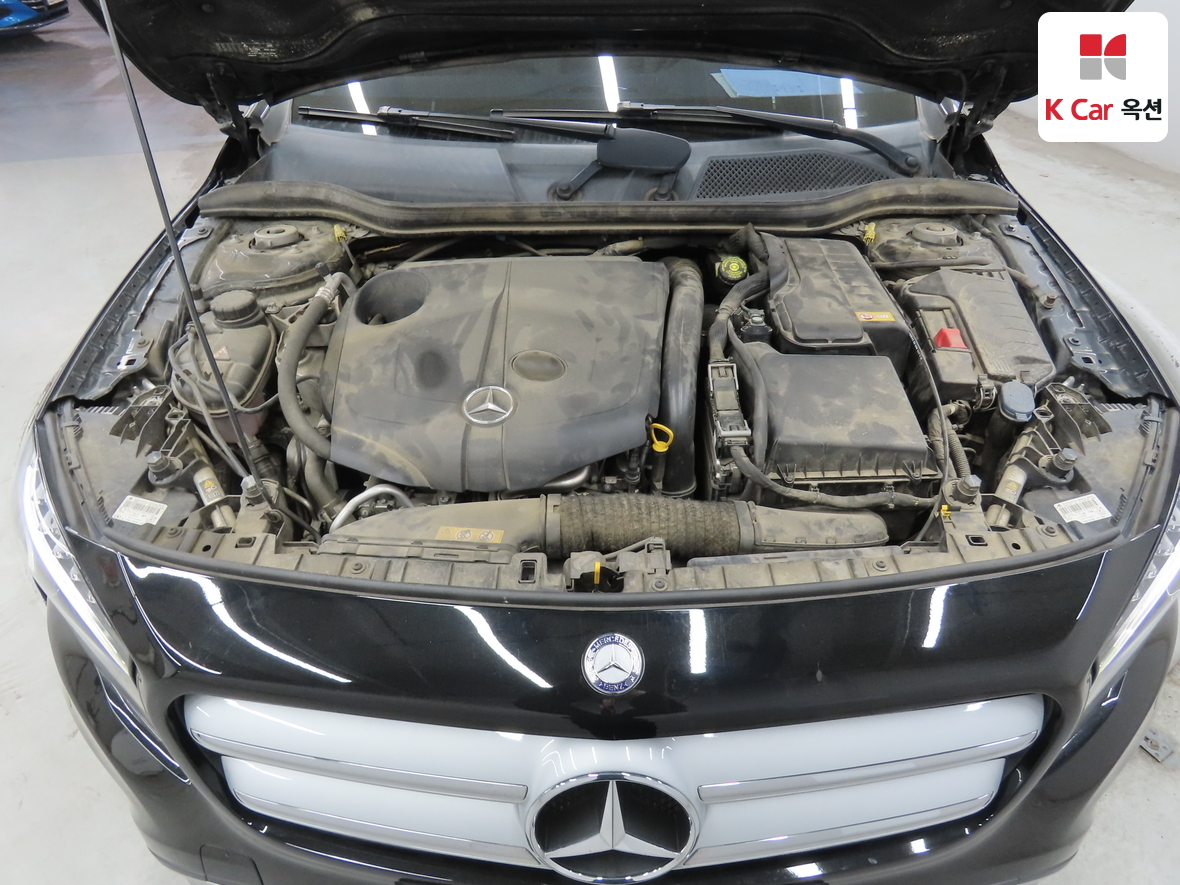 Mercedes-Benz GLA-Class - 38