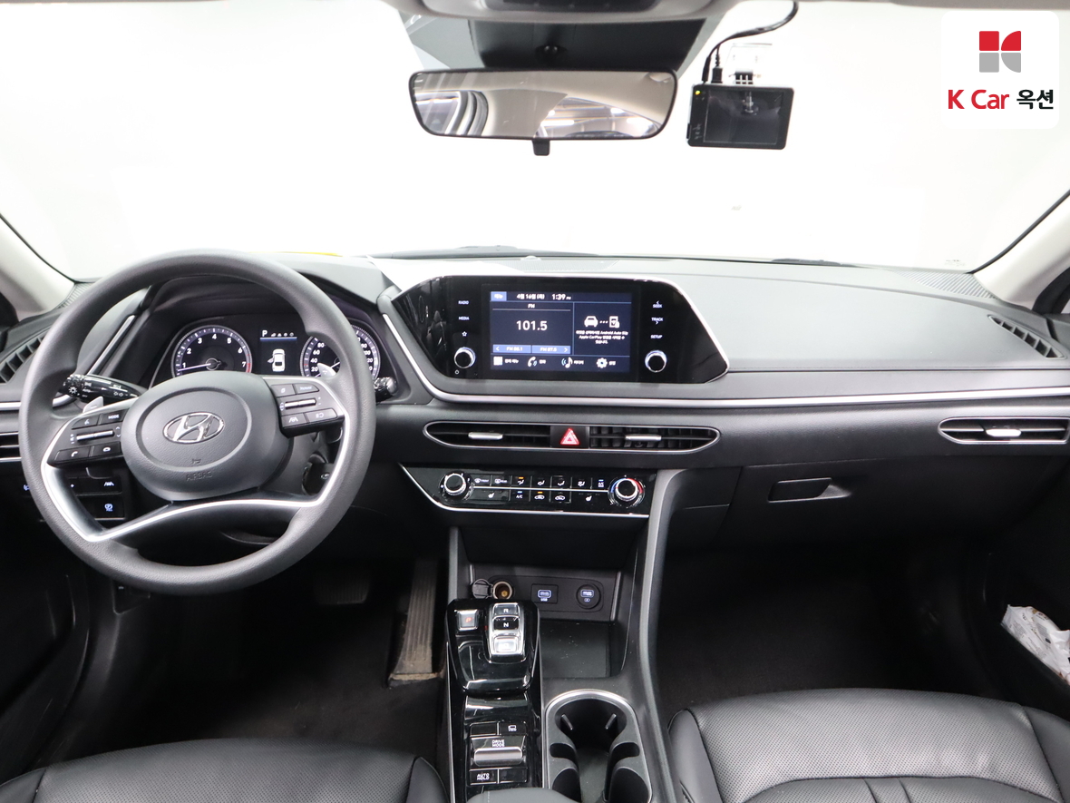 Hyundai Sonata 2023 - Image 3