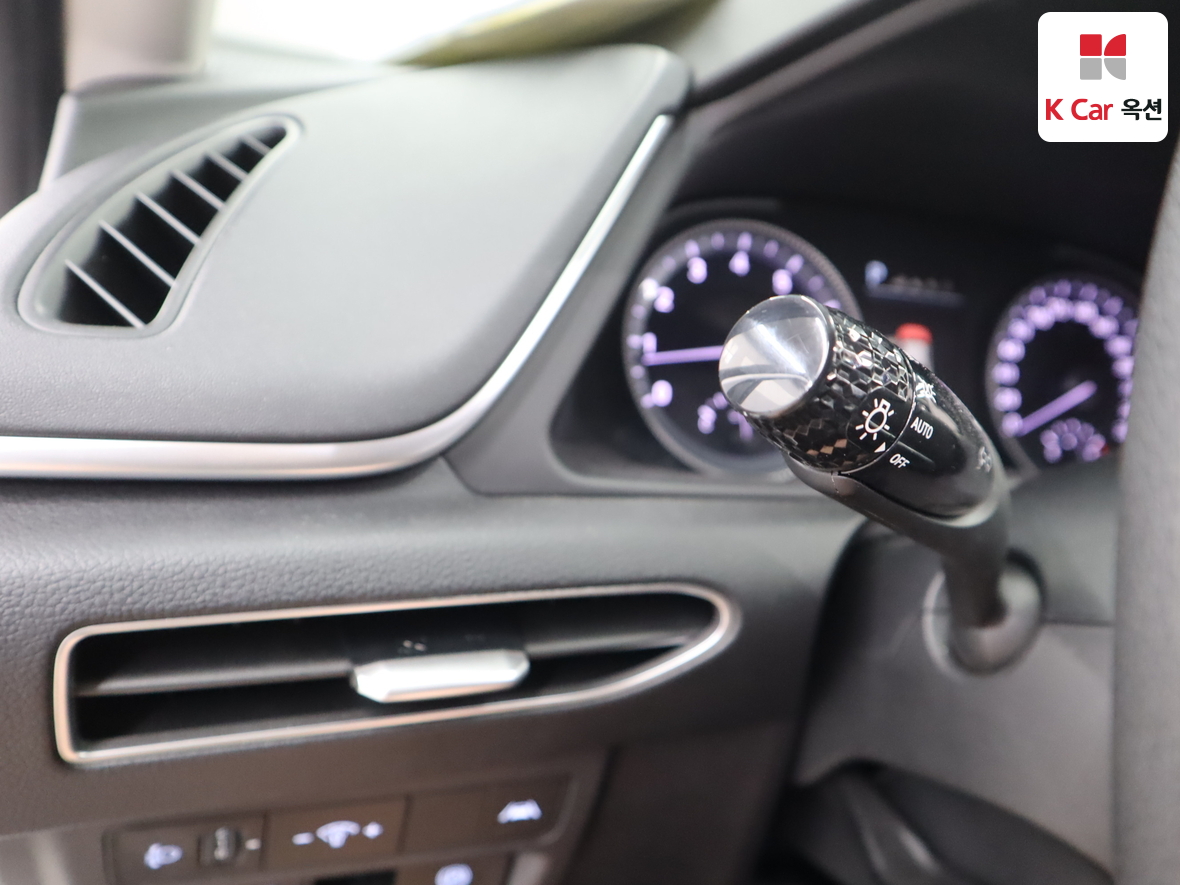 Hyundai Sonata 2023 - Image 9