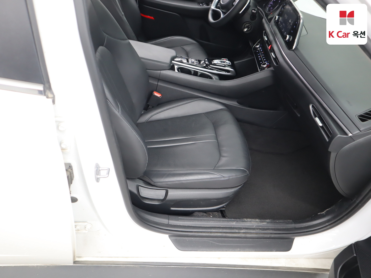 Hyundai Sonata 2023 - Image 27