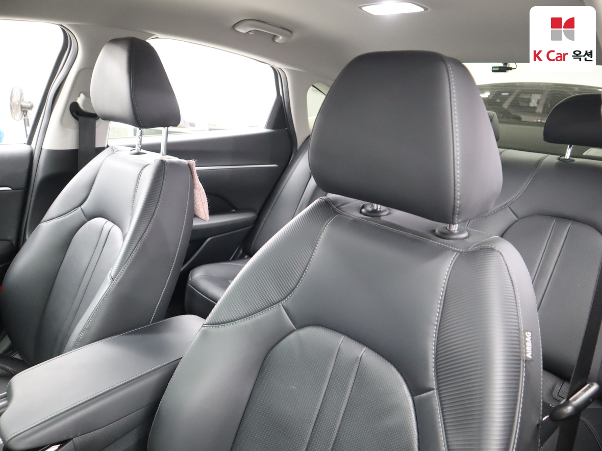 Hyundai Sonata 2023 - Image 18