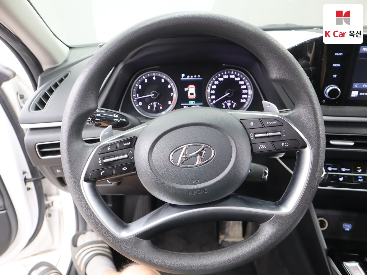 Hyundai Sonata 2023 - Image 10