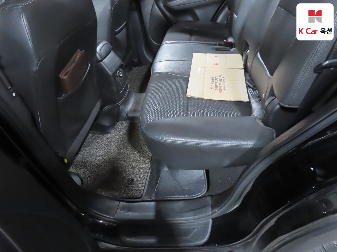 Kia Sorento 2011 - Image 23