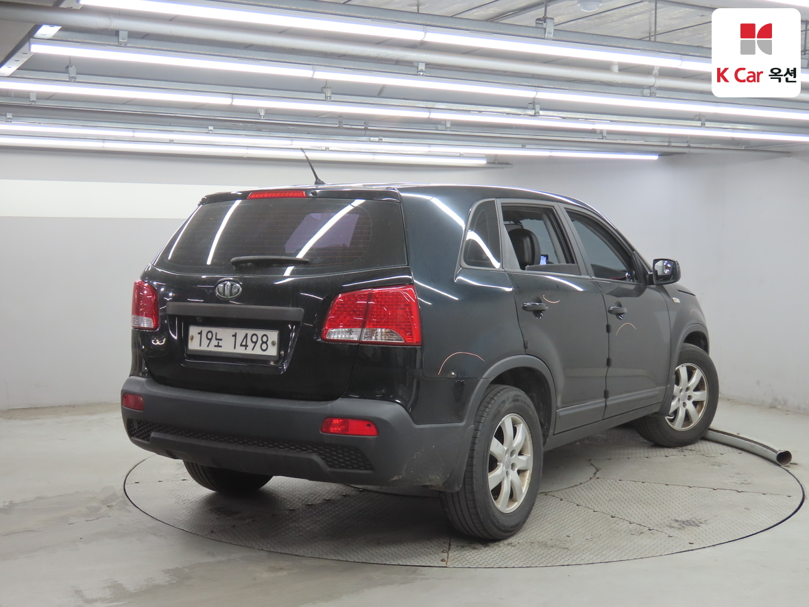 Kia Sorento 2011 - Image 2